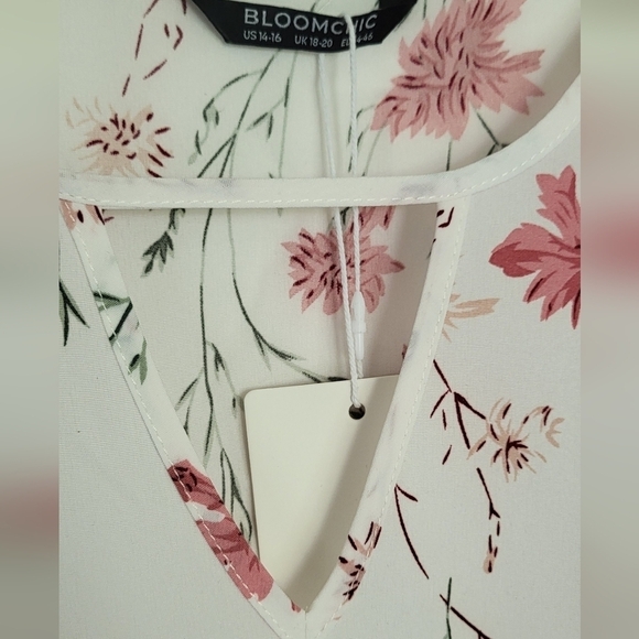 Plain Keyhole Knotted Front Floral Ruffle Sleeve Blouse - Picture 3 of 8